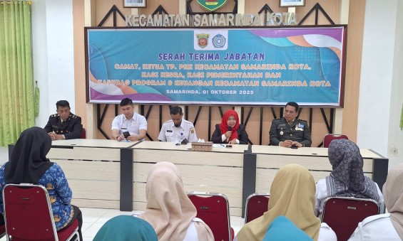 Serahterima Jabatan Administrasi di Kecamatan Samarinda Kota